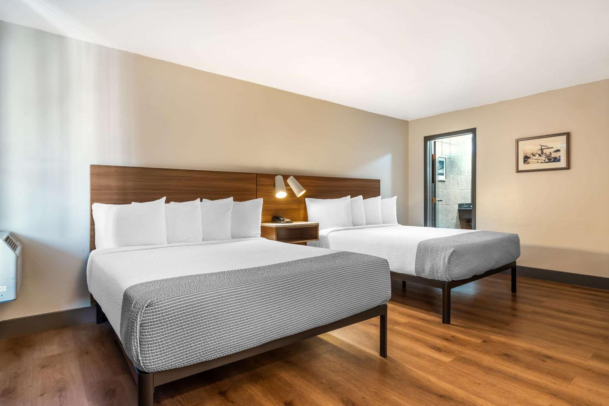 La Luna Hotel